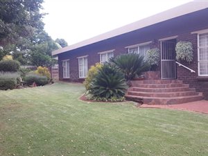 4 Bed House in Flora Gardens