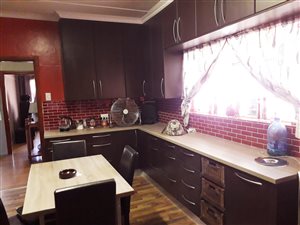 3 Bedroom House in Bothasrus