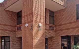 316 m² Office Space in Ferndale