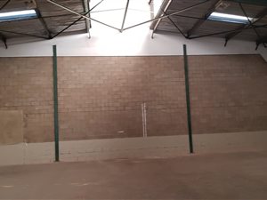 422 m² Industrial space in Meadowdale