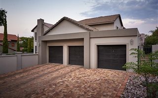 4 Bedroom House in Carlswald North Estate