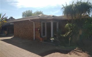 3 Bedroom Duet in Zwartkop