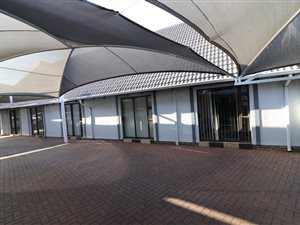 200 m² Office Space in Bardene