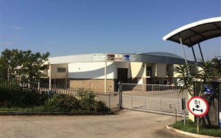 300 m² Commercial space in Shakas Rock
