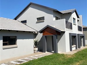 3 Bed House in Zambezi Manor Estate