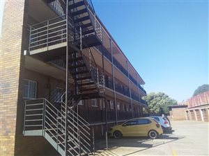 1 Bed Apartment in Vanderbijlpark CW2