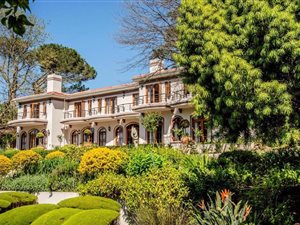 5 Bedroom House in Bishopscourt