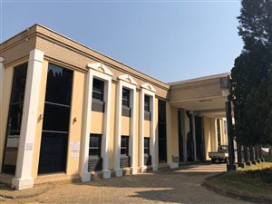 2200 m² Commercial space in Bedfordview
