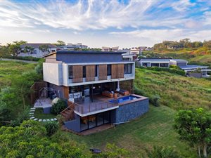 4 Bed House in Palm Lakes Estate
