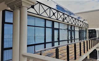 450 m² Commercial space in Tableview