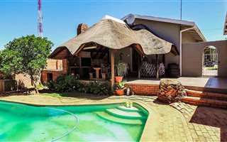 4 Bedroom House in Barkly West