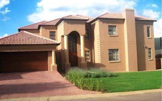 4 Bedroom House in Midlands Estate