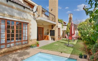 4 Bedroom Townhouse in Highveld