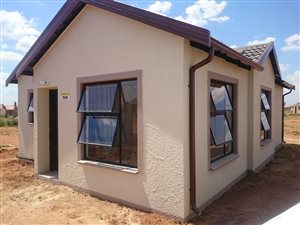 3 Bed House in Daveyton