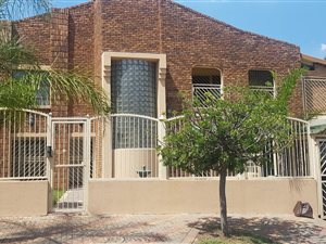 4 Bed House in Laudium