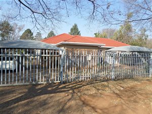 9 Bed House in Die Bult