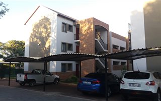 2 Bedroom Apartment in Montana Park