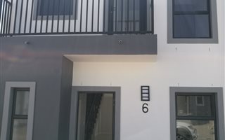 3 Bedroom Duplex in Langeberg Ridge