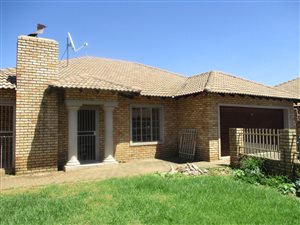 3 Bed Townhouse in Lydenburg