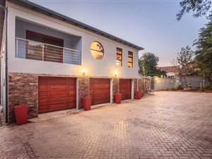 3 Bed House in Sterrewag
