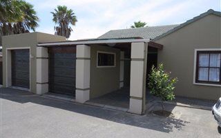 4 Bedroom House in Langebaan