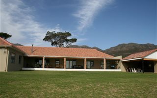 4 Bedroom House in Sir Lowrys and surrounds
