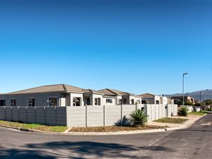 3 Bed House in Retreat