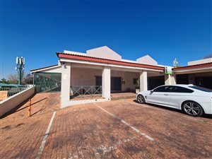 120 m² Commercial space in Sundowner