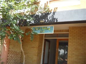 2 Bed Flat in Muckleneuk