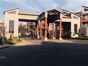 2 Bed Townhouse in Honeydew