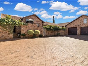 3 Bed Townhouse in La Montagne