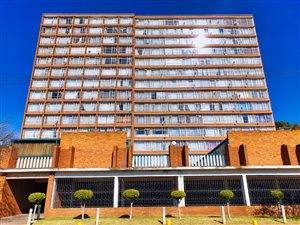 1.5 Bed Apartment in Gezina