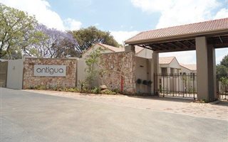 2 Bedroom Apartment in Bryanston