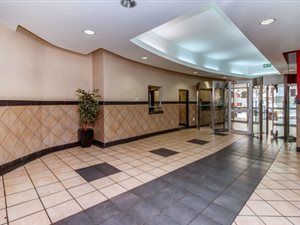 0.5 Bed Flat in Johannesburg Central