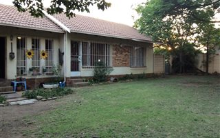 3 Bedroom House in Sherwood Gardens