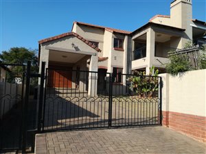 3 Bed House in Bloubosrand