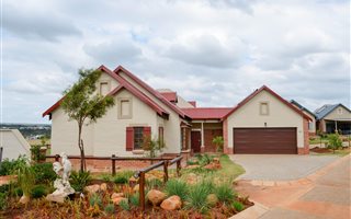 3 Bedroom Townhouse in Boschkop