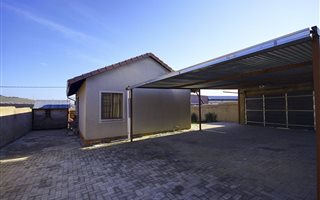 3 Bedroom House in Cosmo City