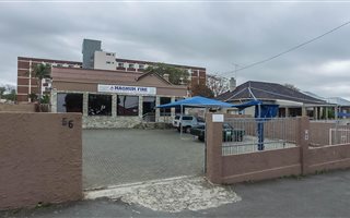 194 m² Commercial space in Southernwood