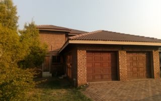 3 Bedroom House in Aerorand