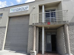 326 m² Commercial space in Airport Industria