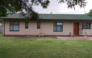 4 Bedroom House in Rietkuil