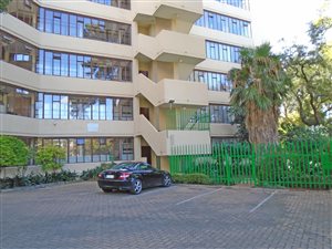 3 Bed Apartment in Melrose