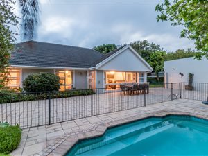 4 Bed House in Tokai