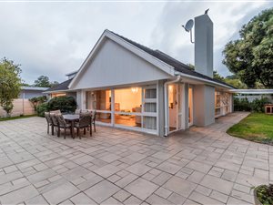 4 Bed House in Tokai