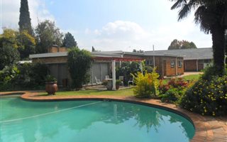 4 Bedroom House in Denneoord