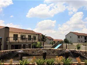2 Bed Apartment in Hazeldean (Silverlakes Surroundings)