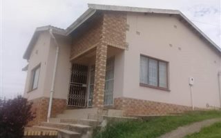 3 Bedroom House in Newlands East