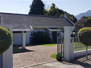 4 Bed House in Dormehlsdrift