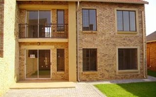 2 Bedroom Townhouse in Eco Park